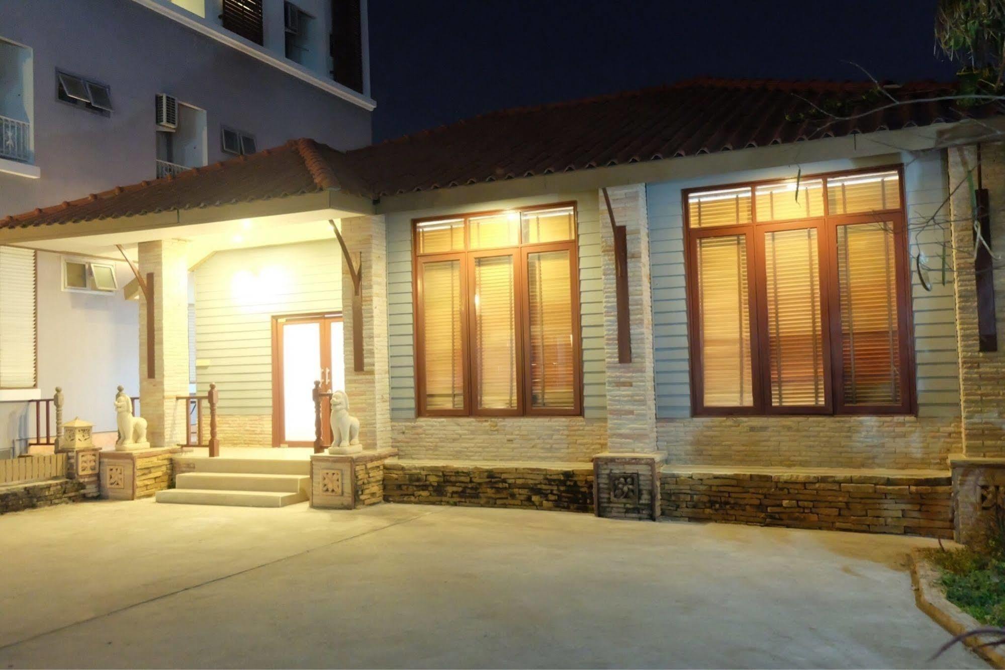 Studio Khon Kaen By Icheck Inn Exterior photo